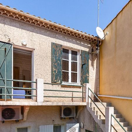SOLEIL EN VILLE - Coeur de ville au calme plein Sud à 300 m du Port Vieux La Ciotat Camera foto